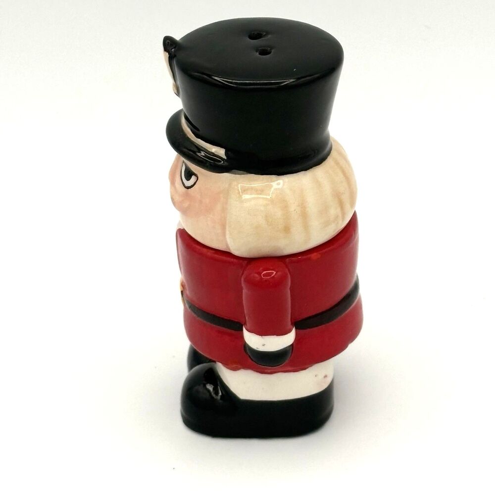 Ceramic Christmas Soldier Salt & Pepper Shaker Set 4" - Picture 3 of 8
